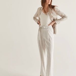 2/50$ ✨ Reitmans White Striped Linen Pants